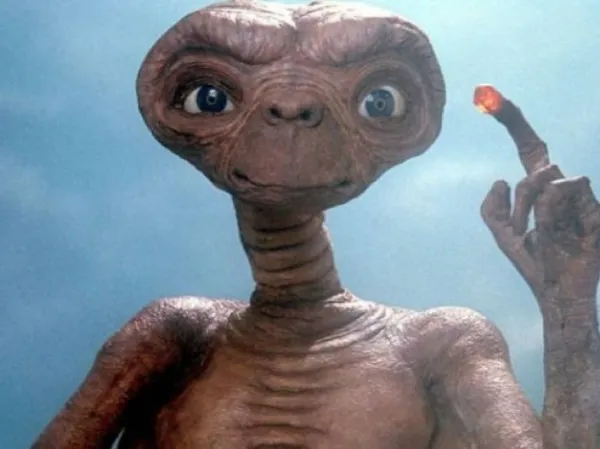 Estamos sozinhos no universo? Veja o que a ciência já descobriu sobre vida extraterrestre, planetas habitáveis, Marte e os sinais misteriosos vindos do espaço. 