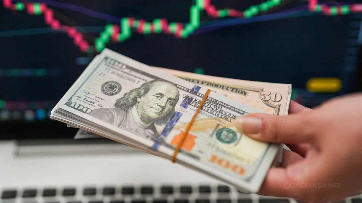 Entenda como funciona o dólar, por que sua cotação sobe e desce e como o câmbio afeta preços, inflação, viagens, investimentos e seu bolso.